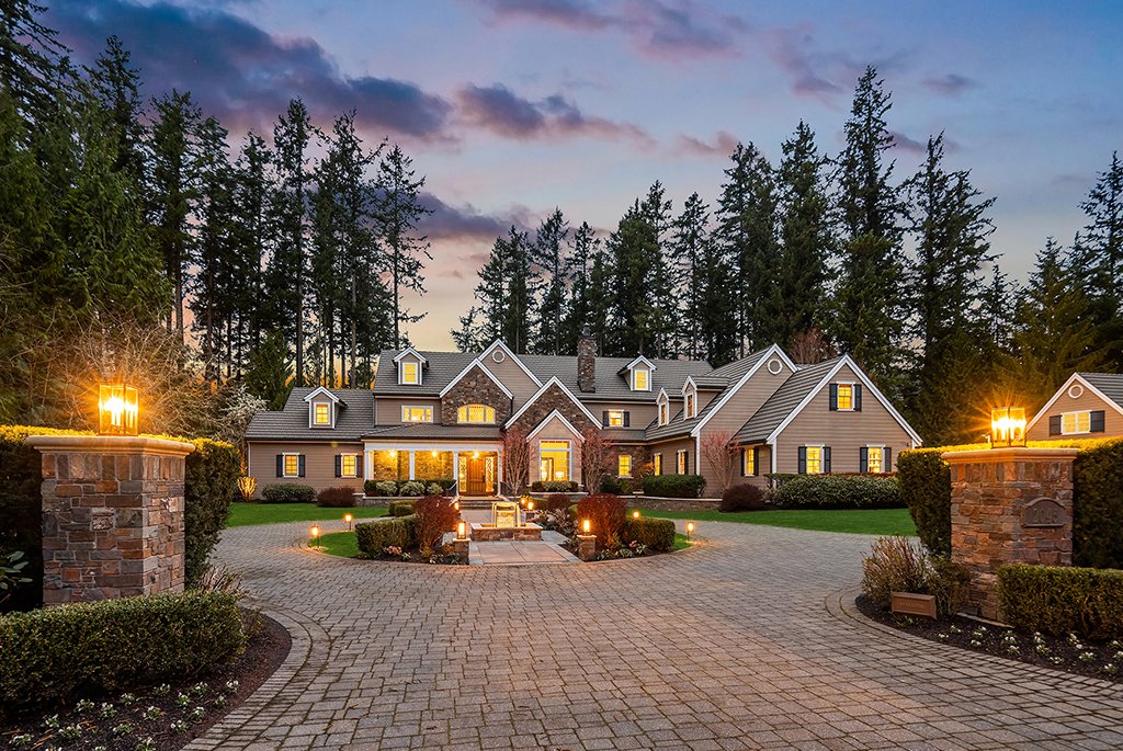A Gorgeous Gated Retreat in Washington State
