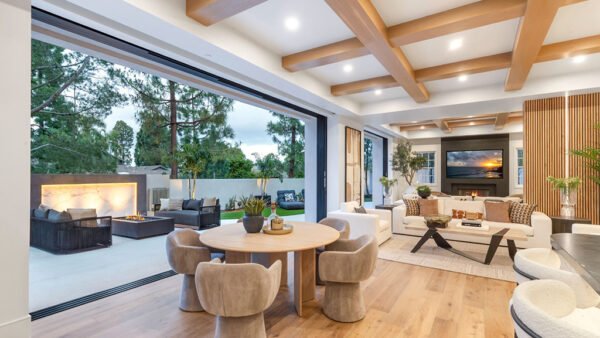 A California-Cool Estate in Newport Beach’s Big Canyon A California-Cool Estate in Newport Beach’s Big Canyon