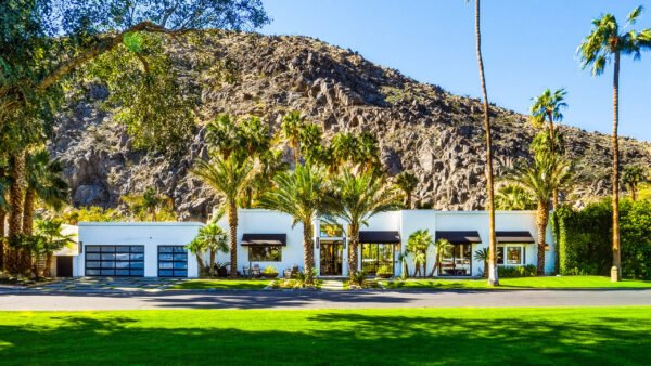 Homes Stealing the Spotlight This Festival Season