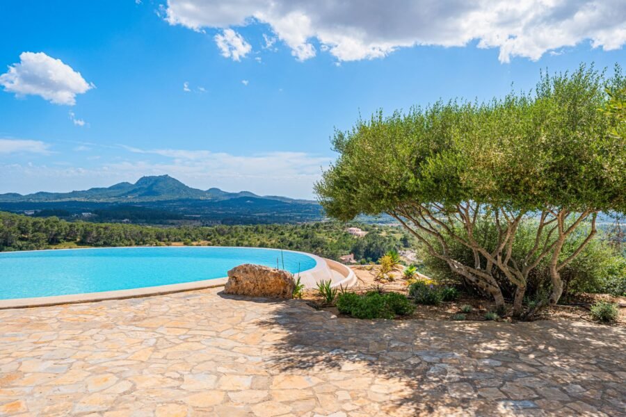 A Modern Hilltop Retreat in Mallorca