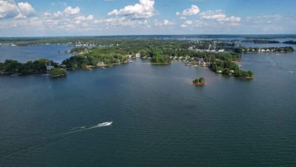 We’re Going to Lake Norman! The Agency Debuts New Location in North Carolina We’re Going to Lake Norman! The Agency Debuts New Location in North Carolina
