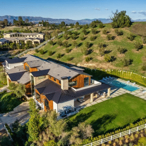 Discover The Collection at Hidden Hills