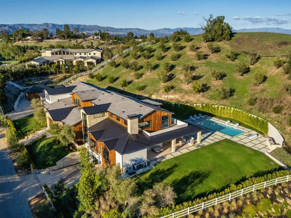Discover The Collection at Hidden Hills