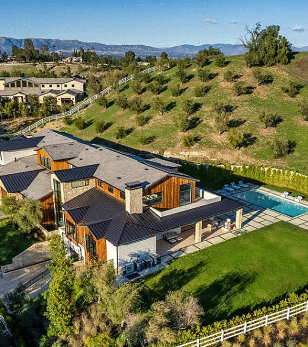 Discover The Collection at Hidden Hills
