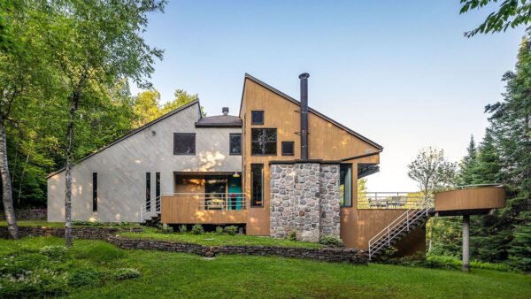 A Singular Waterfront Retreat Comes to Market for the First Time in Ivry-sur-le-Lac