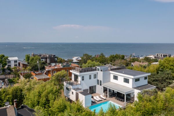A Fire Island Retreat Built for Elevated Coastal Living A Fire Island Retreat Built for Elevated Coastal Living