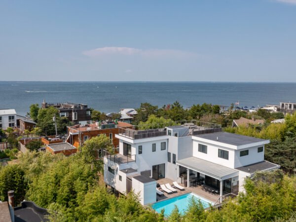 A Fire Island Retreat Built for Elevated Coastal Living A Fire Island Retreat Built for Elevated Coastal Living