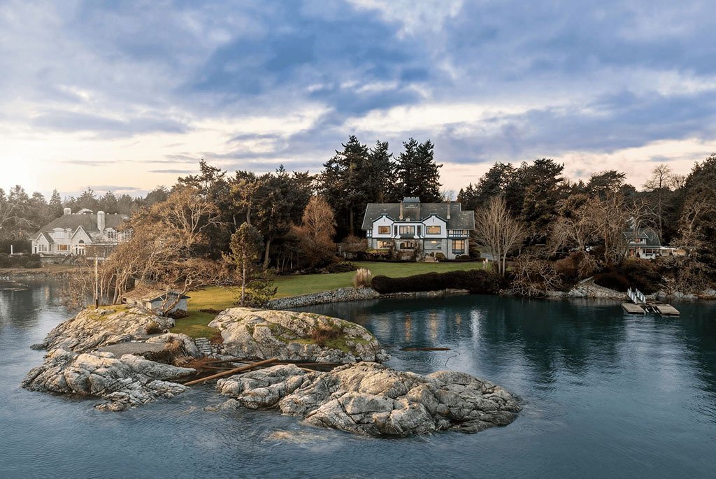 A Storied Waterfront Estate Comes to Market on Vancouver Island’s Oak Bay