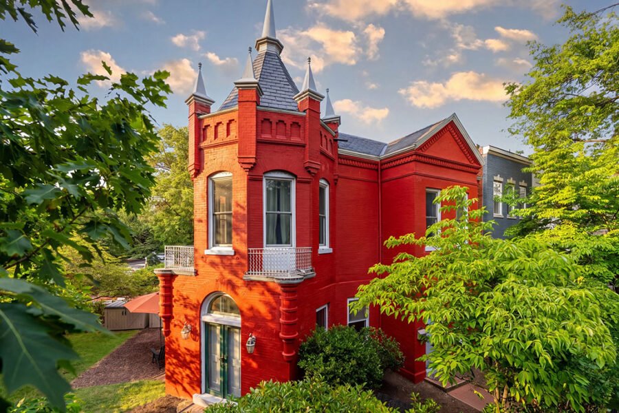 A Castle-Like Victorian Comes to Market for the First Time in 20 Years