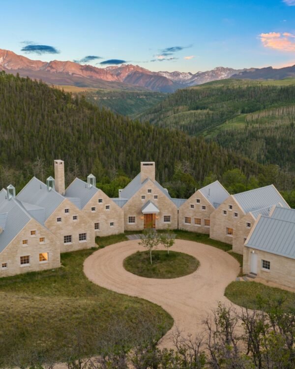 A Majestic Modernist Retreat in Telluride