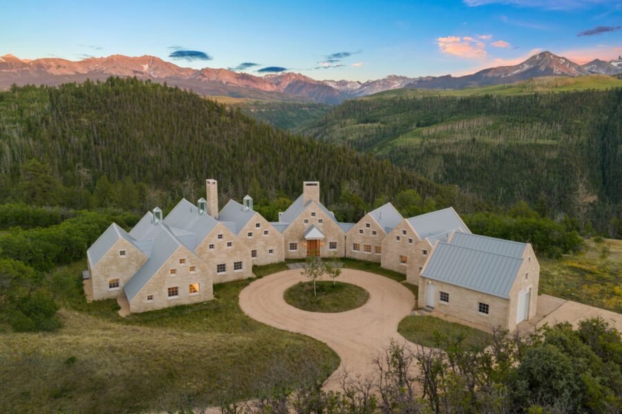 A Majestic Modernist Retreat in Telluride