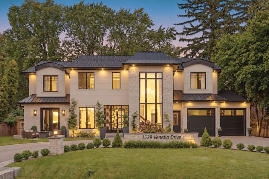 A Grand Home with Resort-Style Amenities in Oakville, Canada