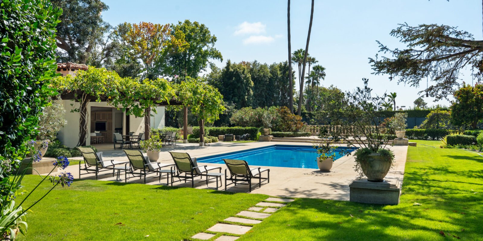 A Historic La Jolla Estate Shaped by Its Gardens