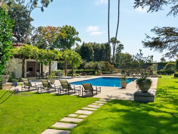 A Historic La Jolla Estate Shaped by Its Gardens