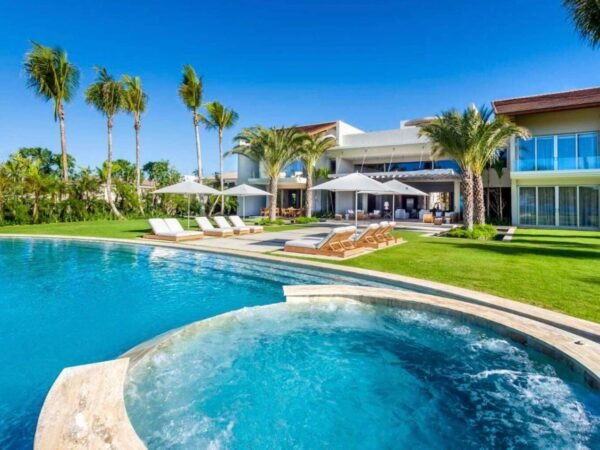 Tour A New Custom-Built Villa in the Dominican Republic 